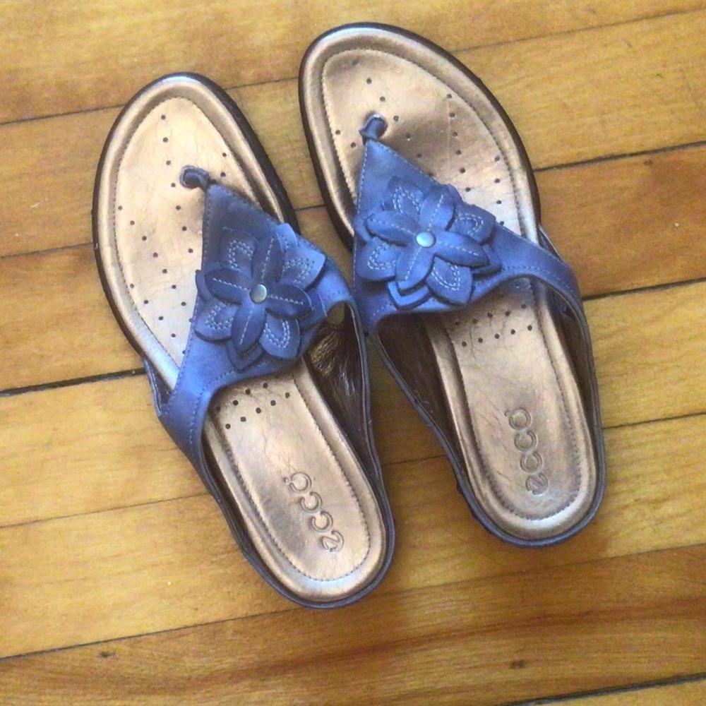 ECCO thong sandals SZ 39